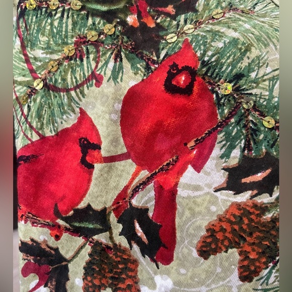 Collection ETC Holiday Top Medium Green Cardinals Pine V Neck Christmas Shirt - Picture 3 of 5